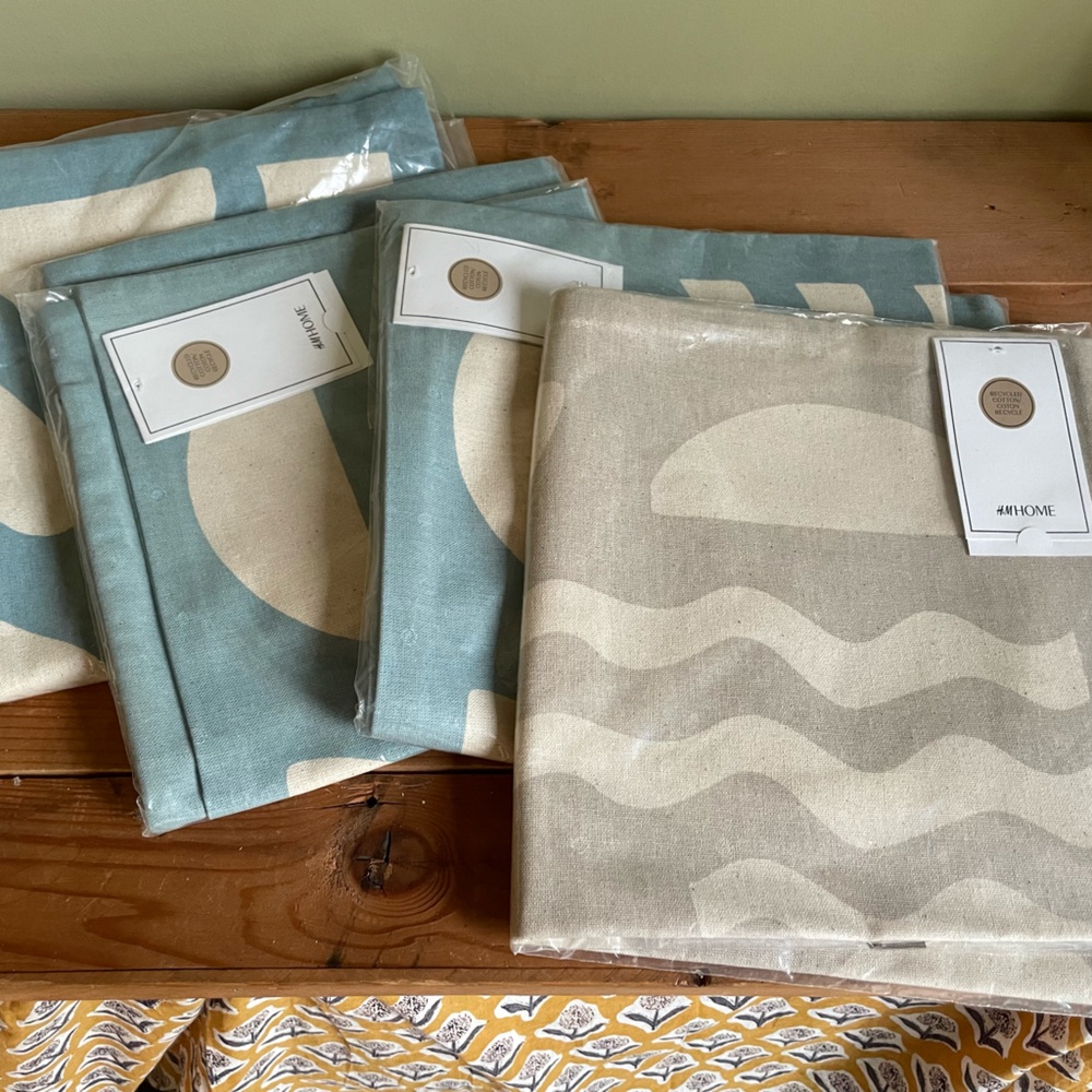 Set Of 5 H&M Home Pillow Covers Abstract 20x20 Beige And Blue Recycled Cotton